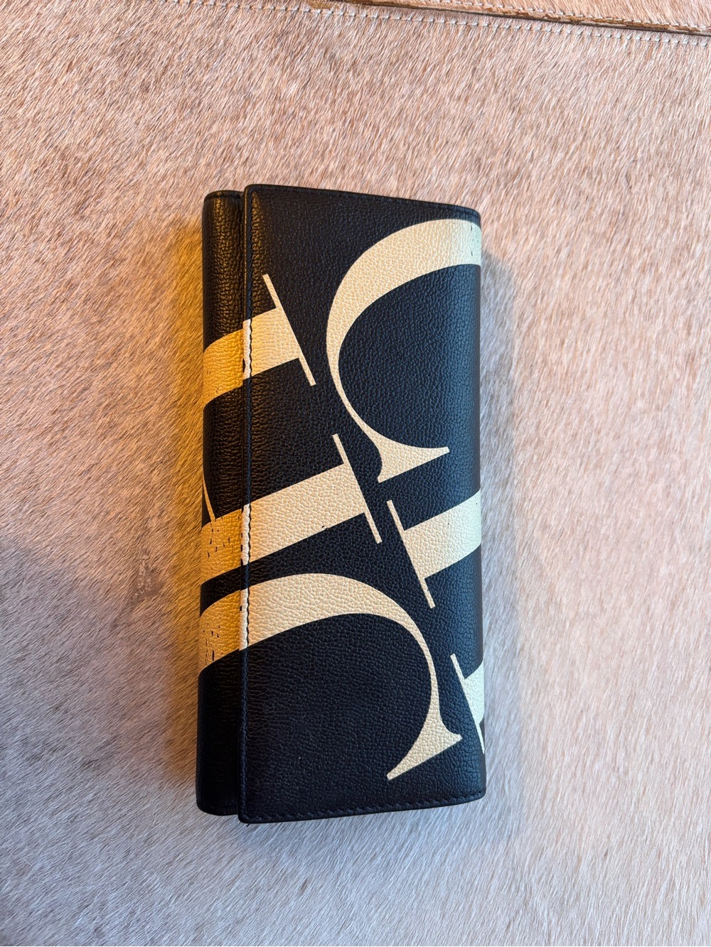 Carolina Herrera Black and Cream Logo Folded Key Case